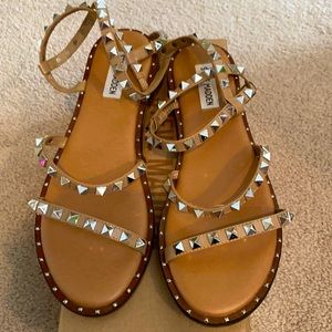 Steve Madden-Travel in Tan, Size 8. Worn once.